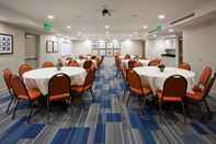 Sảnh chức năng Holiday Inn Express & Suites MINNEAPOLIS (GOLDEN VALLEY), an IHG Hotel