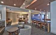 Bar, Cafe and Lounge 7 Holiday Inn Express & Suites ROSWELL, an IHG Hotel