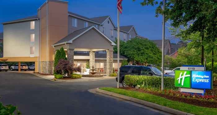 Exterior Holiday Inn Express CHAPEL HILL, an IHG Hotel