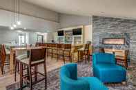 Bar, Cafe and Lounge Holiday Inn CAPE COD - HYANNIS, an IHG Hotel