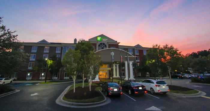 ภายนอกอาคาร Holiday Inn Express & Suites CHARLESTON-NORTH, an IHG Hotel