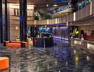 Lobby 2 Crowne Plaza CHANGI AIRPORT, an IHG Hotel