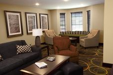 大堂 Staybridge Suites LAKELAND WEST by IHG, an IHG Hotel