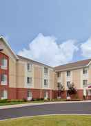 EXTERIOR_BUILDING Candlewood Suites KANSAS CITY SPEEDWAY