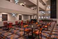 Bar, Cafe and Lounge Holiday Inn Express & Suites SAN ANTONIO MEDICAL-SIX FLAGS, an IHG Hotel