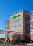 EXTERIOR_BUILDING Holiday Inn AURORA NORTH- NAPERVILLE, an IHG Hotel