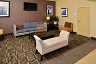 Ruang Umum Holiday Inn Express & Suites PEEKSKILL-LOWER HUDSON VALLEY, an IHG Hotel