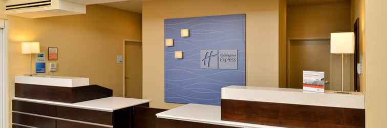 Lobby Holiday Inn Express & Suites PEEKSKILL-LOWER HUDSON VALLEY, an IHG Hotel