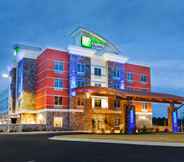 Exterior 4 Holiday Inn Express & Suites HOT SPRINGS, an IHG Hotel