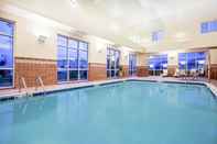 Swimming Pool Candlewood Suites PITTSBURGH-CRANBERRY