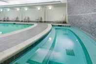 Swimming Pool Holiday Inn Express & Suites ROCHESTER-VICTOR, an IHG Hotel