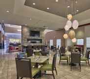 Restaurant 7 Holiday Inn & Suites ALBUQUERQUE AIRPORT, an IHG Hotel