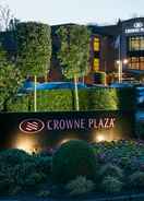 Crowne Plaza Belfast Entrance Crowne Plaza Belfast, an IHG Hotel