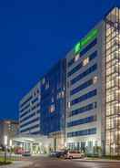 EXTERIOR_BUILDING Holiday Inn CLEVELAND CLINIC, an IHG Hotel