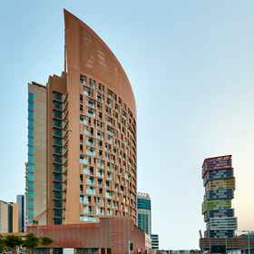 Hotel Exterior 1 Staybridge Suites DOHA LUSAIL by IHG, an IHG Hotel, ベレロモール ホテル