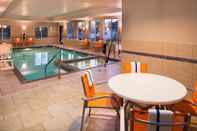 Swimming Pool Holiday Inn Express & Suites PITTSBURG, an IHG Hotel