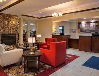 ล็อบบี้ 2 Holiday Inn Express & Suites PITTSBURG, an IHG Hotel