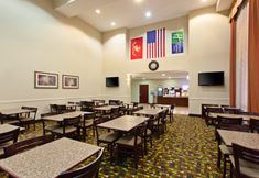 Restaurant 7 Holiday Inn Express & Suites TWENTYNINE PALMS- JOSHUA TREE, an IHG Hotel