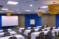 Functional Hall Holiday Inn FORT MYERS - DOWNTOWN AREA, an IHG Hotel