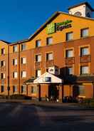 A great night's sleep is guaranteed at our hotel in Stoke on Trent Holiday Inn Express STOKE ON TRENT, an IHG Hotel