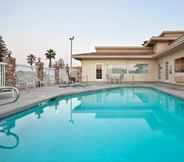 Swimming Pool 4 Holiday Inn Express & Suites CORNING, an IHG Hotel