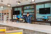 Bar, Cafe and Lounge Holiday Inn ORLANDO-DISNEY SPRINGS® AREA, an IHG Hotel