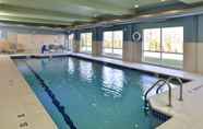 Swimming Pool 3 Holiday Inn Express & Suites FARMINGTON HILLS - DETROIT, an IHG Hotel