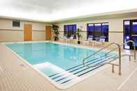Swimming Pool Holiday Inn Express & Suites DETROIT - UTICA, an IHG Hotel
