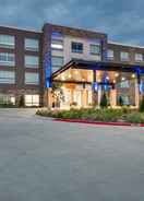 EXTERIOR_BUILDING Holiday Inn Express & Suites DALLAS NORTH - ADDISON, an IHG Hotel
