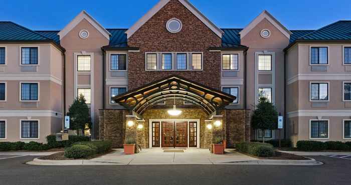 Exterior Staybridge Suites CHARLOTTE BALLANTYNE, an IHG Hotel