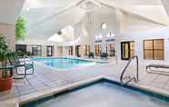 Hồ bơi 6 Staybridge Suites CHARLOTTE BALLANTYNE, an IHG Hotel