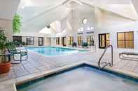 Swimming Pool Staybridge Suites CHARLOTTE BALLANTYNE, an IHG Hotel