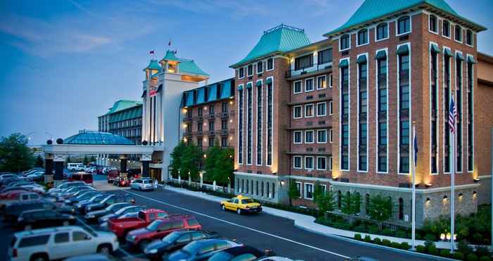 Bangunan Crowne Plaza LOUISVILLE AIRPORT EXPO CTR, an IHG Hotel