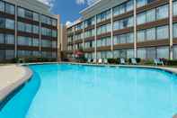 Swimming Pool Holiday Inn HARRISBURG (HERSHEY AREA) I-81, an IHG Hotel