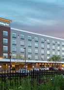 EXTERIOR_BUILDING Holiday Inn BOSTON LOGAN AIRPORT - CHELSEA, an IHG Hotel