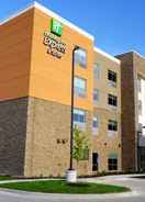 EXTERIOR_BUILDING Holiday Inn Express & Suites OMAHA - MILLARD AREA, an IHG Hotel