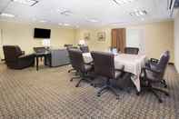 Functional Hall Candlewood Suites KENOSHA