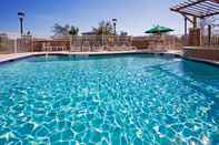 Swimming Pool Hotel Indigo JACKSONVILLE-DEERWOOD PARK, an IHG Hotel