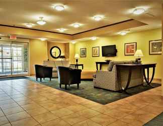 Lobby 2 Candlewood Suites MACON