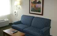 Common Space 6 Candlewood Suites MACON