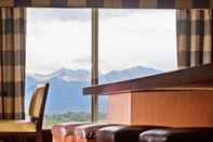 Bar, Cafe and Lounge Crowne Plaza ANCHORAGE-MIDTOWN, an IHG Hotel