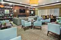 บาร์ คาเฟ่ และเลานจ์ Crowne Plaza ANCHORAGE-MIDTOWN, an IHG Hotel