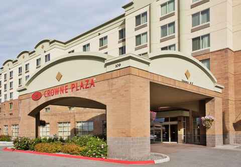 ภายนอกอาคาร Crowne Plaza ANCHORAGE-MIDTOWN, an IHG Hotel