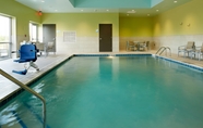 สระว่ายน้ำ 5 Holiday Inn Express & Suites CINCINNATI NORTH - LIBERTY WAY, an IHG Hotel