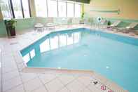 Swimming Pool Holiday Inn DAYTON/FAIRBORN I-675, an IHG Hotel