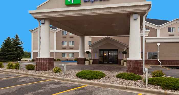 Exterior Holiday Inn Express JAMESTOWN, an IHG Hotel