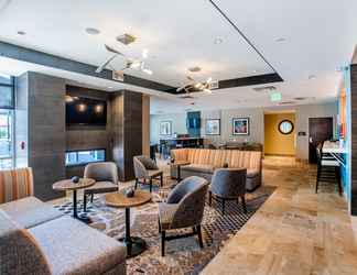 Lobi 2 Staybridge Suites DENVER DOWNTOWN, an IHG Hotel