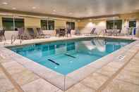 Swimming Pool Holiday Inn Express & Suites TULSA NE - CLAREMORE, an IHG Hotel