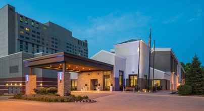 Exterior 4 Holiday Inn Express & Suites SPRINGFIELD, an IHG Hotel