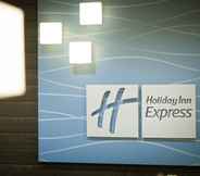 ล็อบบี้ 2 Holiday Inn Express & Suites MADISON CENTRAL, an IHG Hotel